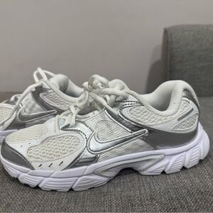 Nike White and Gray Athletic Shoes v5